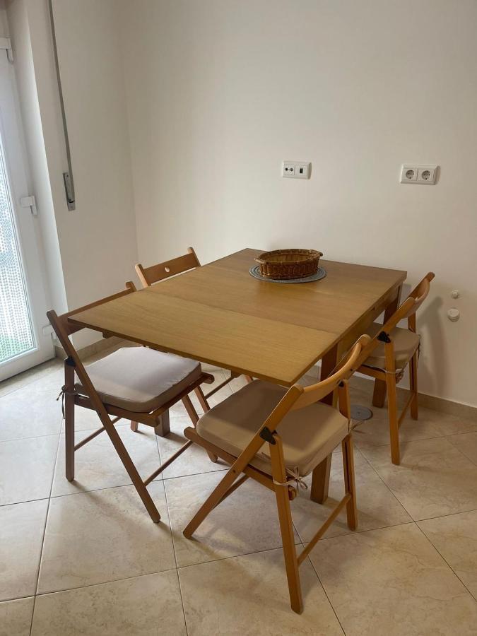 Cricket Apartments Фехео Екстериор снимка